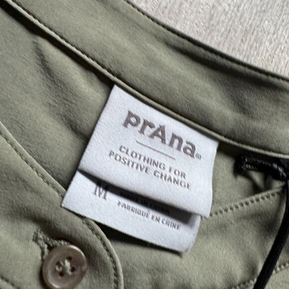 prAna Railay Tunic Button Up Shirt Top NWT M Sage Green Outdoor Long Sleeve - Picture 3 of 7